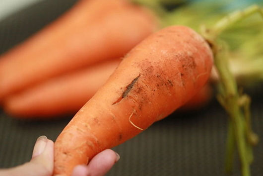 Mua cà rốt nên chọn quả đầu to hay đầu nhỏ?-1