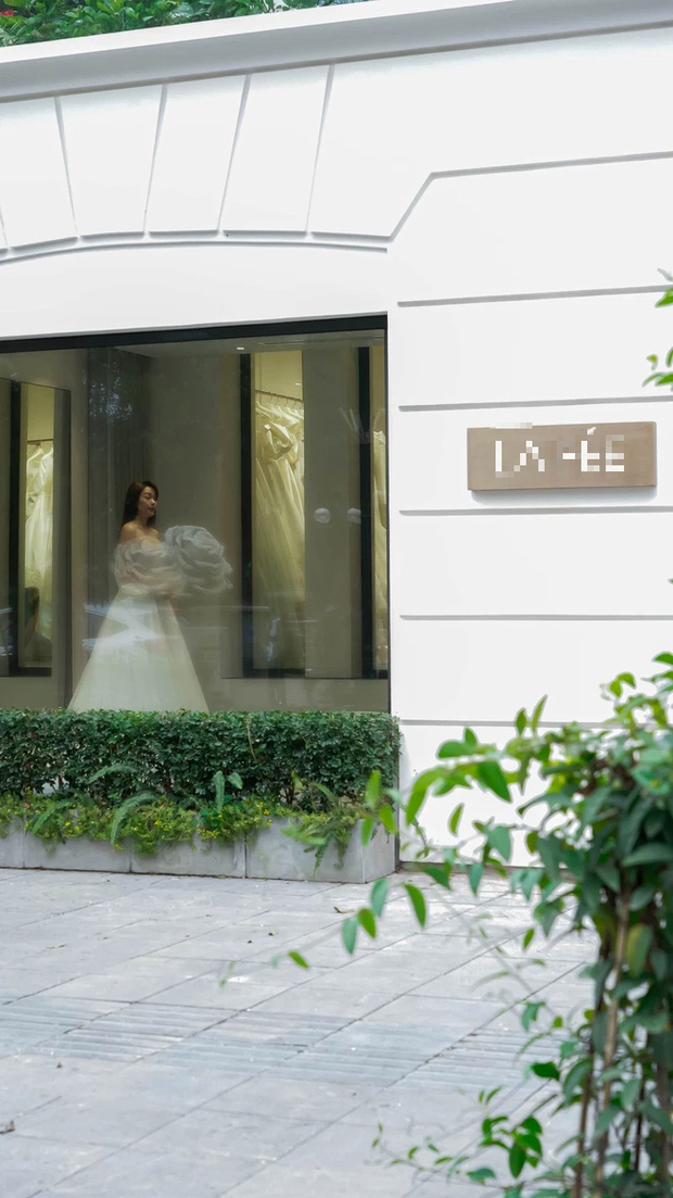 Rò rỉ ảnh Minh Hằng đi thử váy cưới sau màn cầu hôn chấn động Vbiz, ông xã doanh nhân có lộ diện?-4