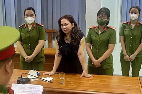 Công an TP.HCM thụ lý đơn của ca sĩ Vy Oanh tố cáo tiến sĩ Đặng Anh Quân, luật sư Nguyễn Đình Kim và các Youtuber-2