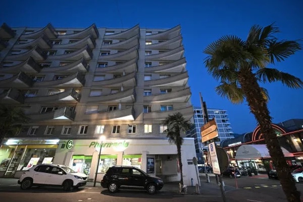 Gia đình 5 người đột nhiên nhảy lầu tự tử cùng một lúc, nguyên nhân mờ ám làm cảnh sát đau đầu-1