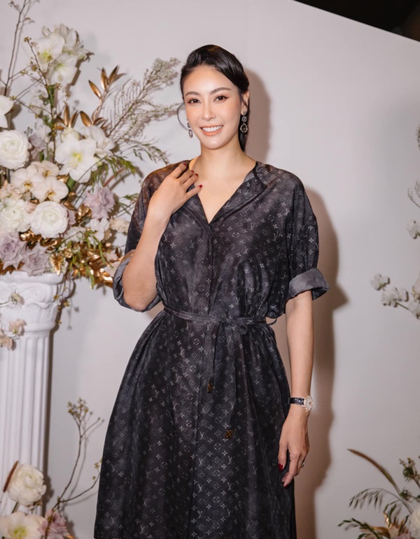 Hoa hậu - Đại gia: Công thức cũ nhưng thời nào cũng hợp mốt, thắng cửa 1 cuộc thi là rộng đường cơ hội!-7