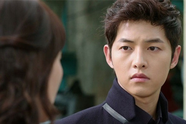 Em gái bị tát&nbsp;ở nhà chồng, tôi tức điên chạy đến trút giận nhưng khi nhìn thấy trên cửa có tàn thuốc lá thì vội vàng quay xe-1