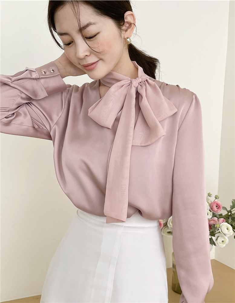 Mềm mại thanh tao như sơ mi lụa: Chiếc áo chuẩn style từ nữ chính phim Hàn đến quý cô Pháp thanh lịch-24