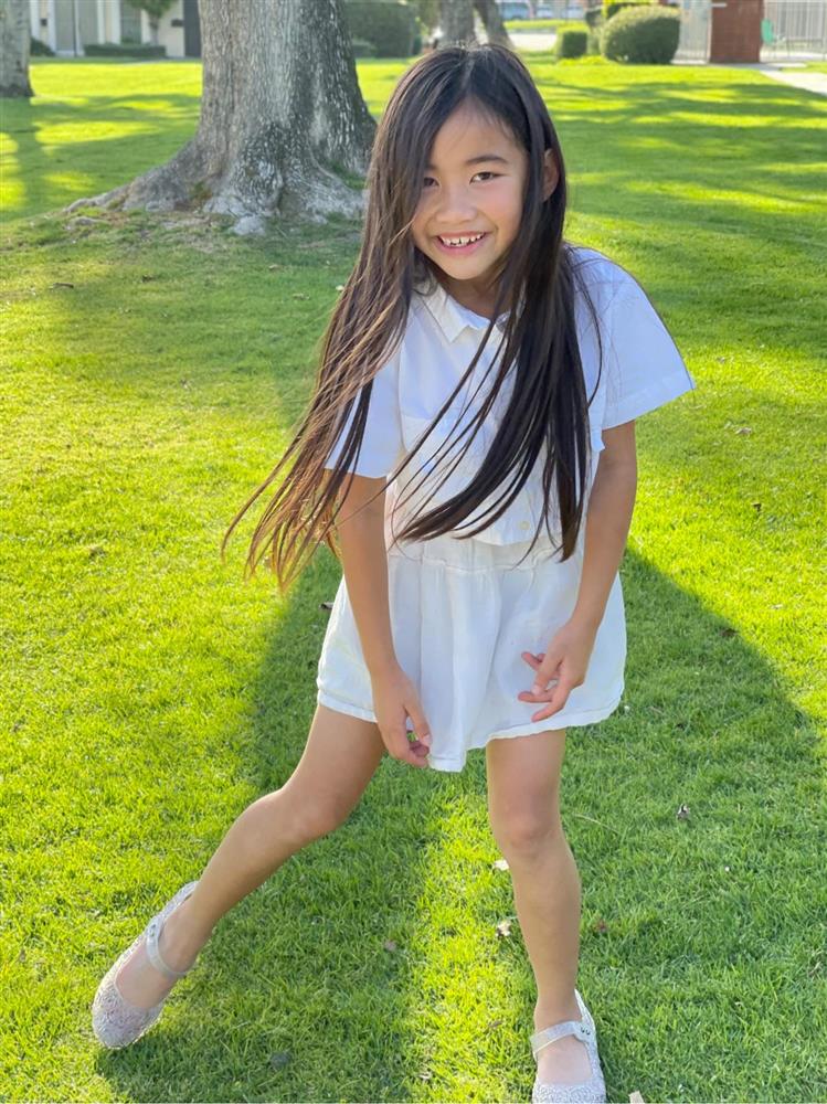 Ái nữ của em gái Tăng Thanh Hà mới 6 tuổi đã thừa hưởng gen MỸ NHÂN: Mẹ khoe 1 bức ảnh mà lộ cách dạy con đáng khen-2