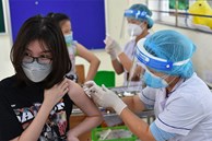Nhiều phụ huynh quan sát thêm trước khi tiêm vaccine cho trẻ 5-12 tuổi