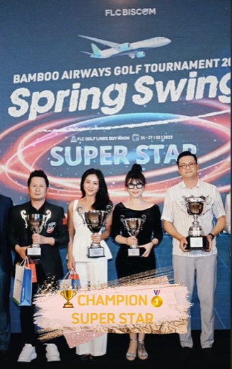 Văn Mai Hương cũng là một tay Golf không phải vừa, giành luôn cả giải thưởng khiến hội Golf thủ cũng phải dè chừng-4