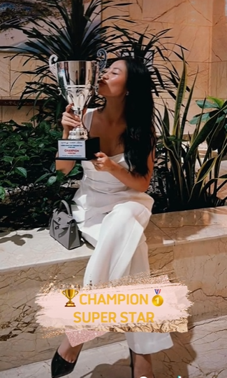 Văn Mai Hương cũng là một tay Golf không phải vừa, giành luôn cả giải thưởng khiến hội Golf thủ cũng phải dè chừng-3