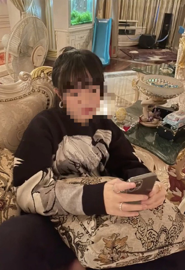 Hé lộ căn biệt thự trăm tỷ bà Phương Hằng cho con gái duy nhất-8