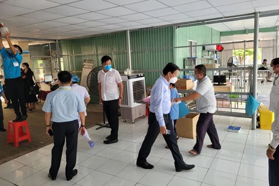 Đưa linh cữu Phó Chủ tịch TP.HCM Lê Hòa Bình về nhà tang lễ Bộ Quốc phòng