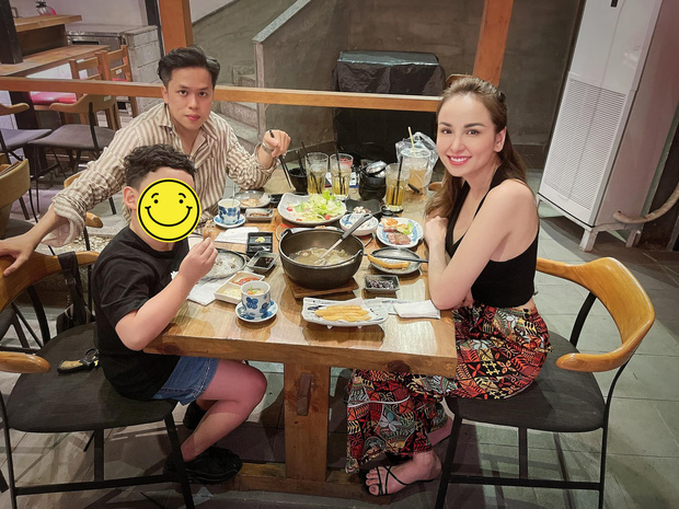 Hoa hậu Diễm Hương hiếm hoi chia sẻ ảnh gia đình, nói 1 câu đầy ẩn ý giữa nghi vấn ly hôn chồng-1