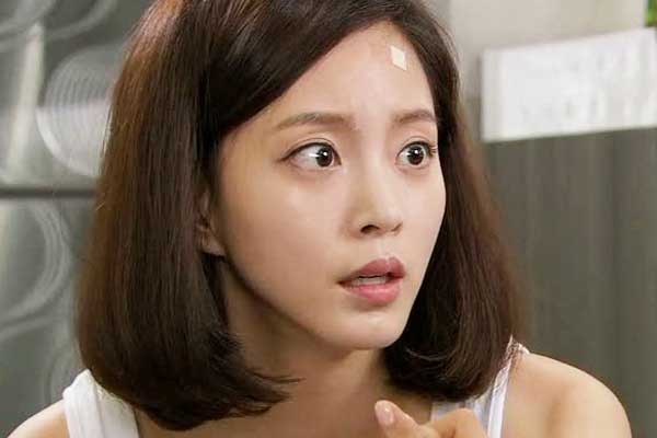 Thấy que thử thai trong sọt rác, tôi hớn hở hỏi vợ thì cô ấy tiết lộ một chuyện khiến tôi thót tim-1