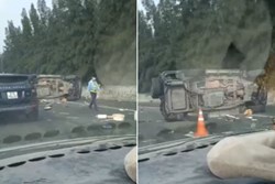 Xe chở Phó chủ tịch TP.HCM lật nhiều vòng sau khi nổ lốp