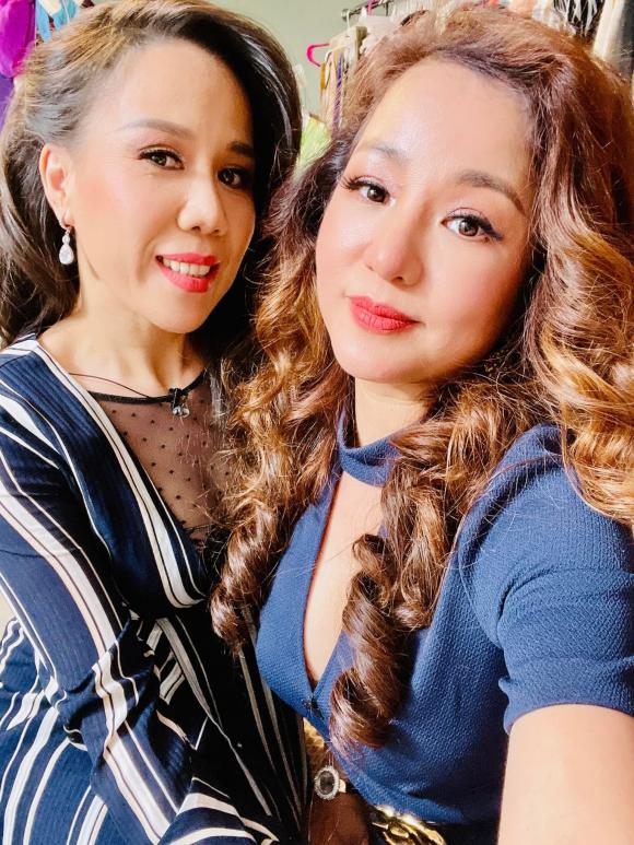 Danh hài Thúy Nga thăm nhà Mai Thiên Vân, hé lộ gia tài đồ sộ của nữ ca sĩ-1