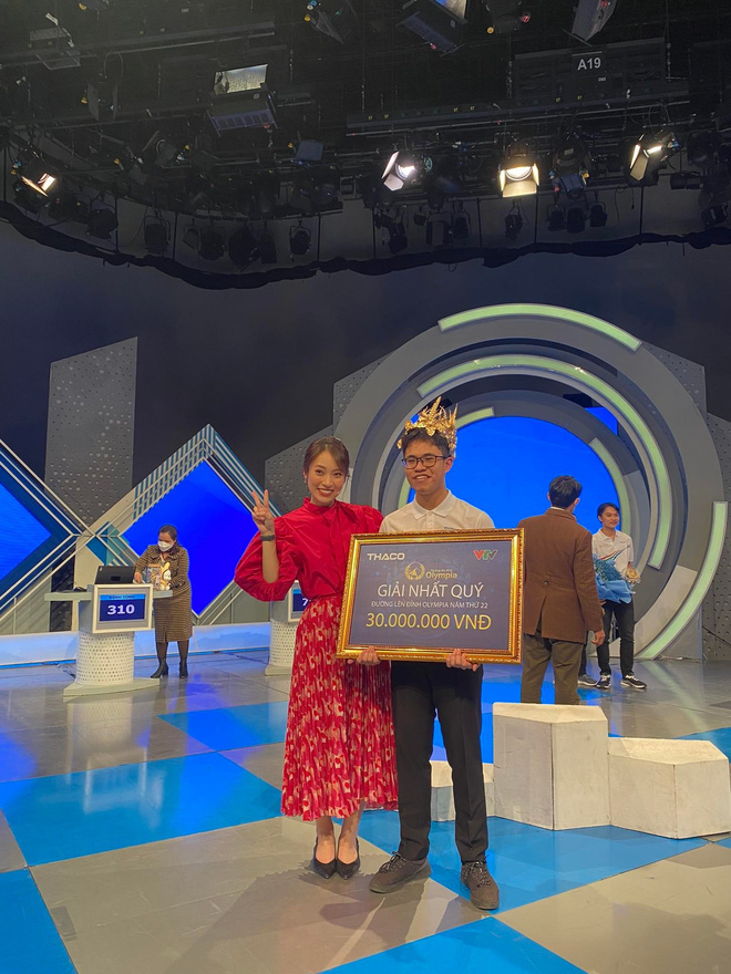 Gặp thí sinh Olympia bước vào Chung kết năm: Thi đấu không đối thủ, nói gì khi bị chê mọt sách, chỉ biết học?-6