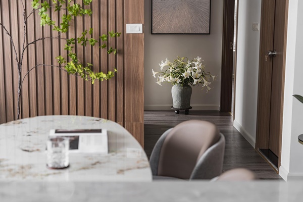 MC Cà phê sáng hé lộ không gian sống sang trọng hiện đại, decor nội thất gỗ nâu ấm cúng-16