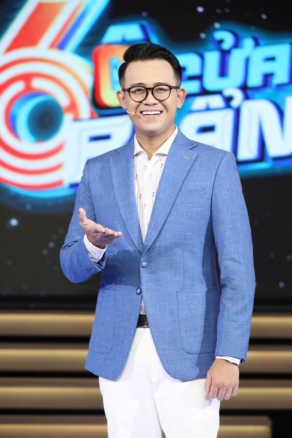 MC Cà phê sáng hé lộ không gian sống&nbsp;sang trọng hiện đại,&nbsp;decor nội thất gỗ nâu&nbsp;ấm cúng-20