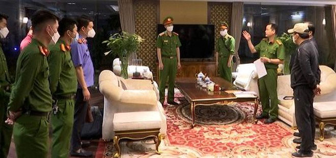 Thao túng chứng khoán, ông Quyết FLC được cho là đã chiếm hưởng bao nhiêu tiền?-1