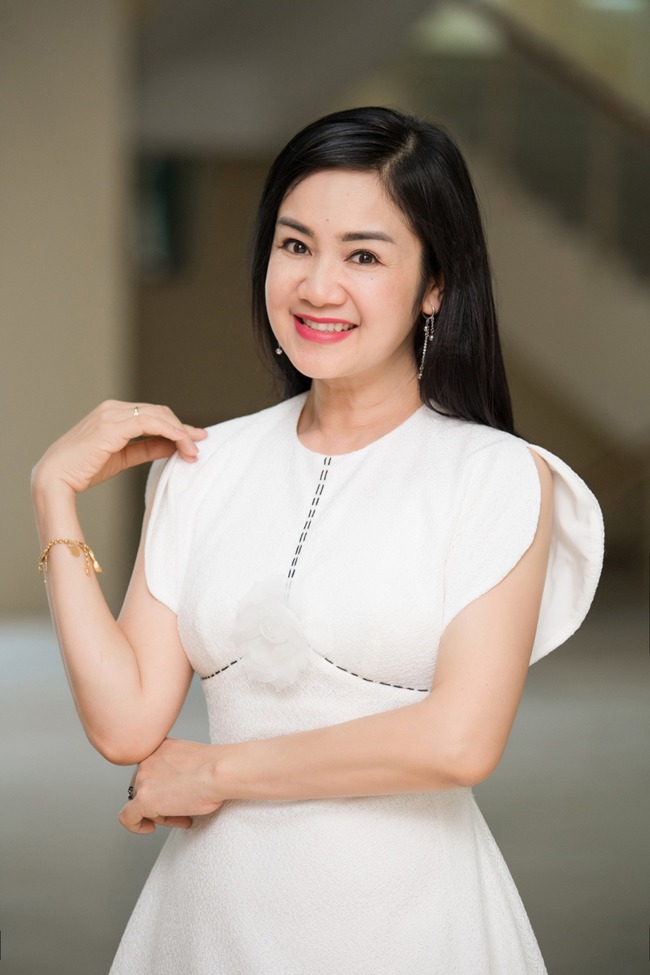 Đại mỹ nhân phim Việt khiến chim sa, cá lặn, triệu người ngẩn ngơ giờ ra sao?-10