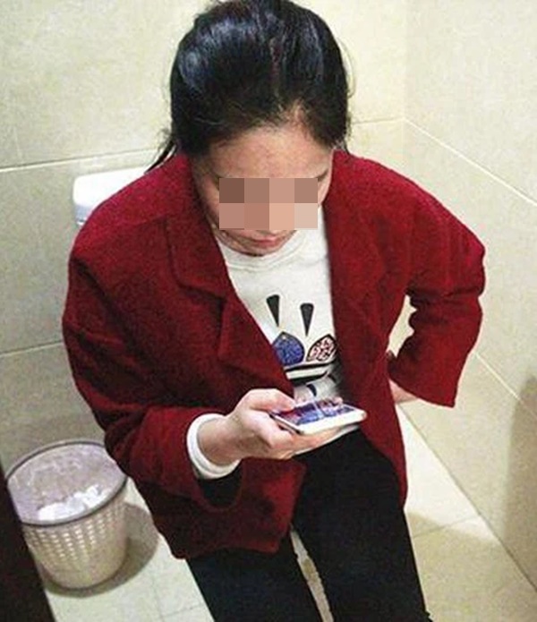 Đi tiểu thấy có triệu chứng này cần phải đi khám ung thư ngay, bỏ vài giây nhưng có thể cứu bạn khỏi căn bệnh nguy hiểm-1