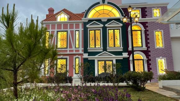 Hậu nghi vấn ly hôn với Mai Sơn, Kiều Linh khoe villa xịn sò ở Đà Lạt-2