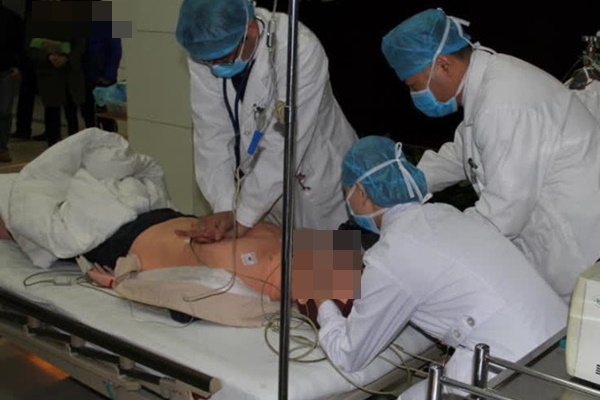 Người đàn ông 46 tuổi bị nhồi máu não, tử vong ngay trong đêm, nguyên nhân xuất phát từ 3 thói quen trước khi đi ngủ mà nhiều người mắc phải-4