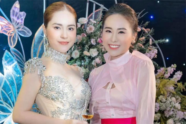 Choáng với cách Đoàn Di Băng dùng hộp phụ kiện đi theo xe Vespa Dior: Đặt vô toilet để đựng khăn lau tay!-3