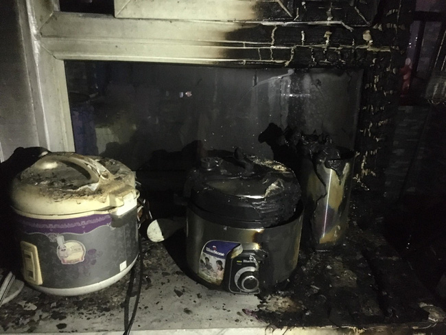 Hà Nội: Cháy tại chung cư HH Linh Đàm lúc chủ nhà đi vắng, nhiều tài sản bị thiêu rụi-3