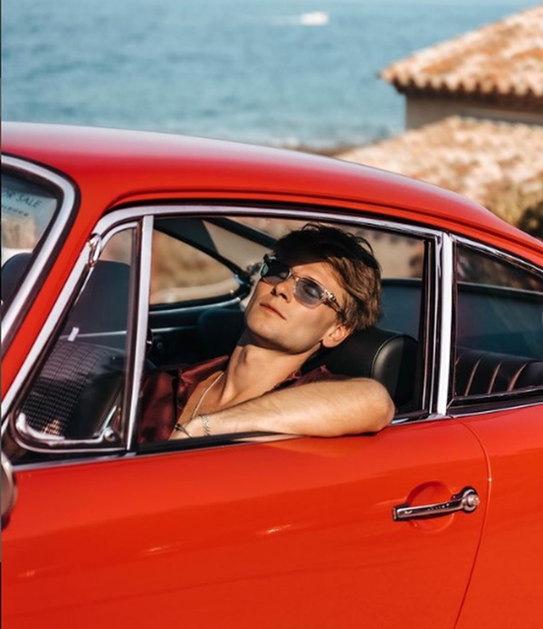 Đến năm 15 tuổi mới biết bố mình là tỷ phú, rich kid Úc từng khiến cả thế giới lóa mắt vì độ ăn chơi đỉnh cao giờ ra sao?-8