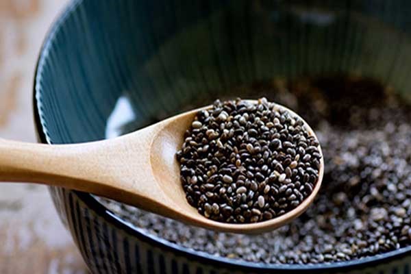 Loại hạt bé nhỏ chống ung thư rất tốt: Pha với nước ấm uống buổi sáng còn bổ xương khớp, giảm cân nặng nhưng có 3 nhóm người phải tránh sử dụng-1