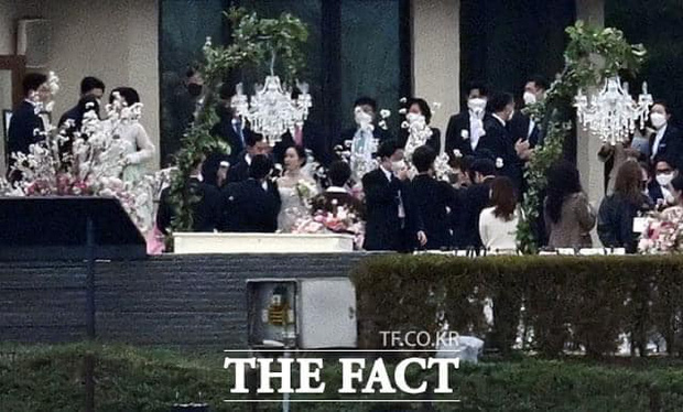 Siêu đám cưới Hyun Bin và Son Ye Jin:  Cặp đôi chính thức trở thành vợ chồng, nữ diễn viên khoe chiếc váy thứ 2-8