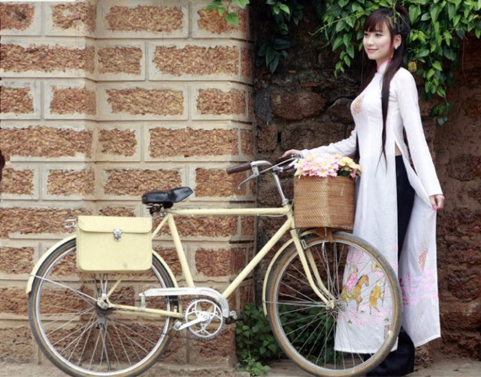 Vợ Tân Chủ tịch FLC từng là Hoa khôi trường Top, là thành viên trong hội chị đẹp chơi Golf” của nữ thần VTV Mai Ngọc-1