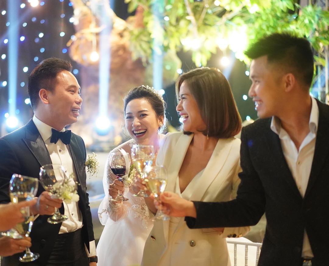 Vợ Tân Chủ tịch FLC từng là Hoa khôi trường Top, là thành viên trong hội chị đẹp chơi Golf” của nữ thần VTV Mai Ngọc-5