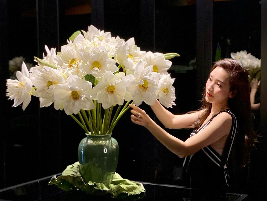 Vợ Tân Chủ tịch FLC từng là Hoa khôi trường Top, là thành viên trong hội chị đẹp chơi Golf” của nữ thần VTV Mai Ngọc-7