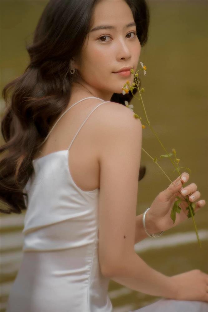 Đào mộ lại kiểu tóc của Nam Em: Từng được khen đẹp như Lisa, nhưng lúc lại sởn da gà như ma nữ-2