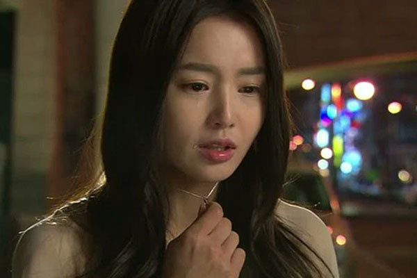 Sếp tình cờ thấy tin nhắn trong máy tính của đồng nghiệp bên cạnh tôi, anh lập tức nổi trận lôi đình giữa công ty-2