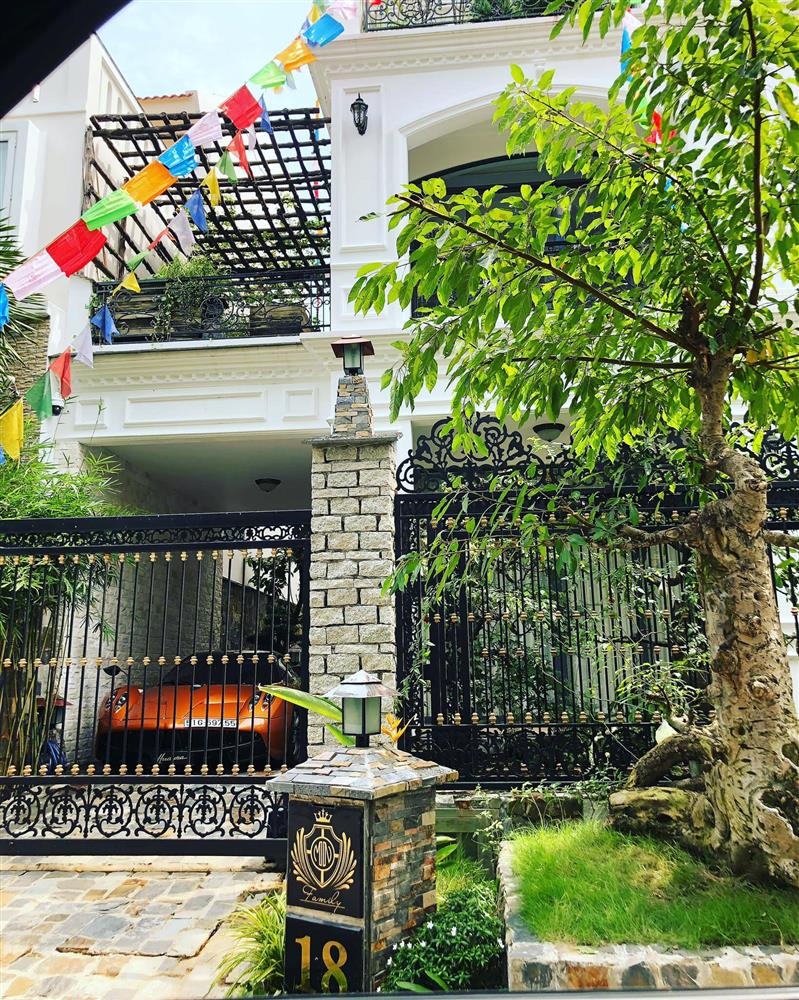 Biệt thự triệu đô của đại gia Minh Nhựa, rộng thế vẫn bị phàn nàn thiếu chỗ để xe-7