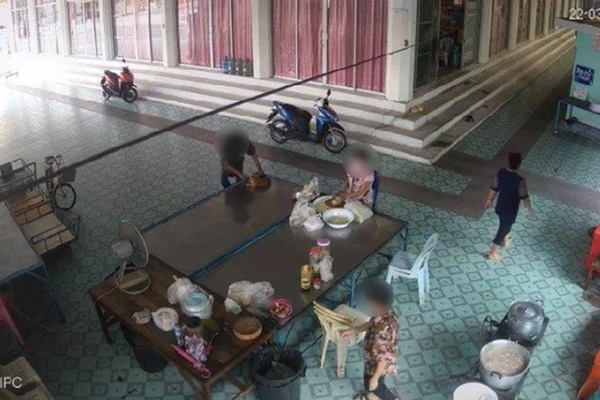 Khoảnh khắc kinh hoàng: Gã sát nhân vung dao định giết hại người phụ nữ rồi thay đổi ý định trong phút chốc nhờ một chi tiết không ai ngờ-2