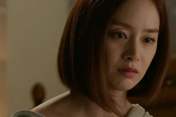 Sếp tình cờ thấy tin nhắn trong máy tính của đồng nghiệp bên cạnh tôi, anh lập tức nổi trận lôi đình giữa công ty-1