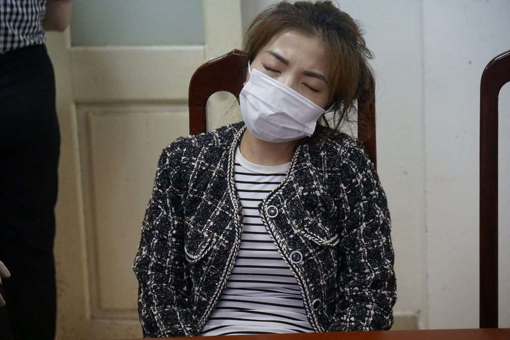 Nạn nhân tử vong trong vụ cháy có thể do sốc khói, rơi từ trên tầng xuống-2