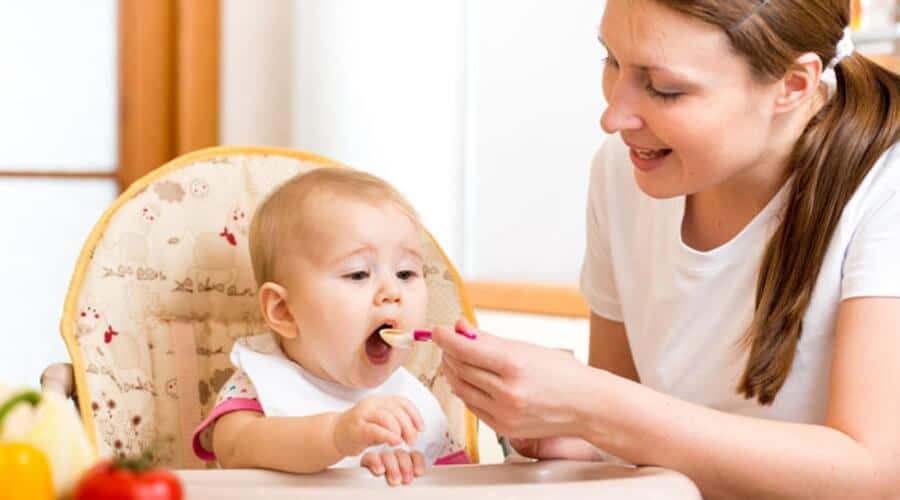 Thực đơn ăn dặm cho bé 5 tháng tuổi khoa học và đảm bảo dinh dưỡng cho bé phát triển lành mạnh, tăng cân tốt-1
