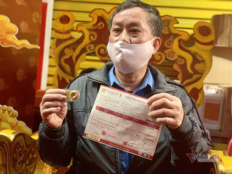 Giá vàng hôm nay 2/4: Bất ổn kéo dài, vàng giảm giá-1