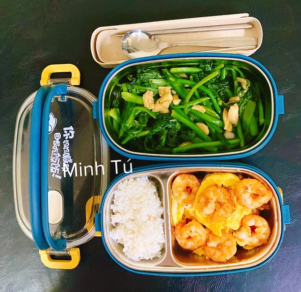 Cô gái Phú Thọ đảm đang chăm chồng, thực đơn hộp cơm mùa dịch ông xã mang đi làm ngon hết nước chấm-1