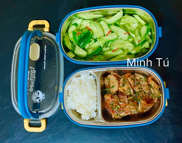 Cô gái Phú Thọ đảm đang chăm chồng, thực đơn hộp cơm mùa dịch ông xã mang đi làm ngon&nbsp;hết nước chấm-22