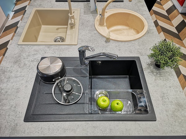 Cách lựa chọn màu sắc chậu rửa nhà bếp đúng chuẩn lại dễ dàng vệ sinh-1