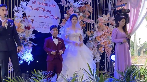 Đám cưới đặc biệt ở Hải Dương: Chàng trai cao 1m37 lấy vợ 1m62, cô dâu xinh như Hoa hậu-4