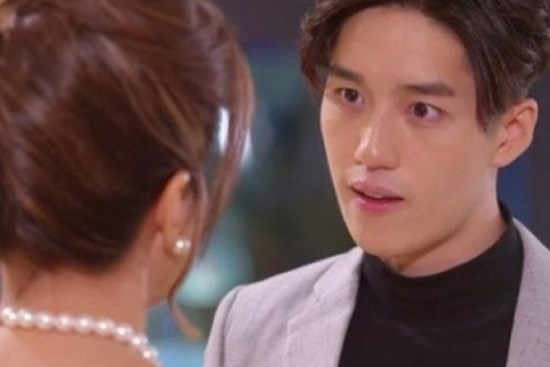 Bỏ nhà đi 8 năm nay, ngày trở về thấy anh hàng xóm thập thò với vợ trong nhà và lời giải thích của cô ấy làm tôi ngã ngửa