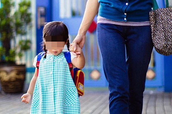 Lúc nào cũng đón con muộn nhất lớp, mẹ hối hận khi nghe lời thủ thỉ từ bé: Trẻ được đón sớm và muộn, tương lai cũng sẽ khác biệt-2