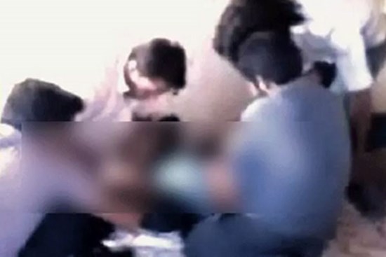 Rúng động: Thiếu nữ bị ép quan hệ với 17 người đàn ông mỗi ngày để trả nợ 3 triệu đồng, chi tiết vụ việc ám ảnh hơn cả phim