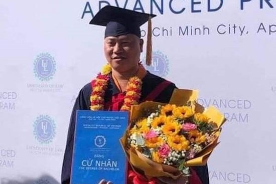 Sự thật vụ 'sư thầy ăn thịt chó' Nguyễn Minh Phúc tốt nghiệp ĐH Luật TP.HCM