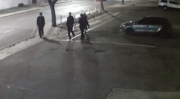 Nữ sinh tài hoa xinh đẹp bị 4 gã đàn ông xâm hại tập thể, chịu đau đớn tột cùng suốt 11 tiếng đồng hồ, hình ảnh hiện trường gây sốc-3